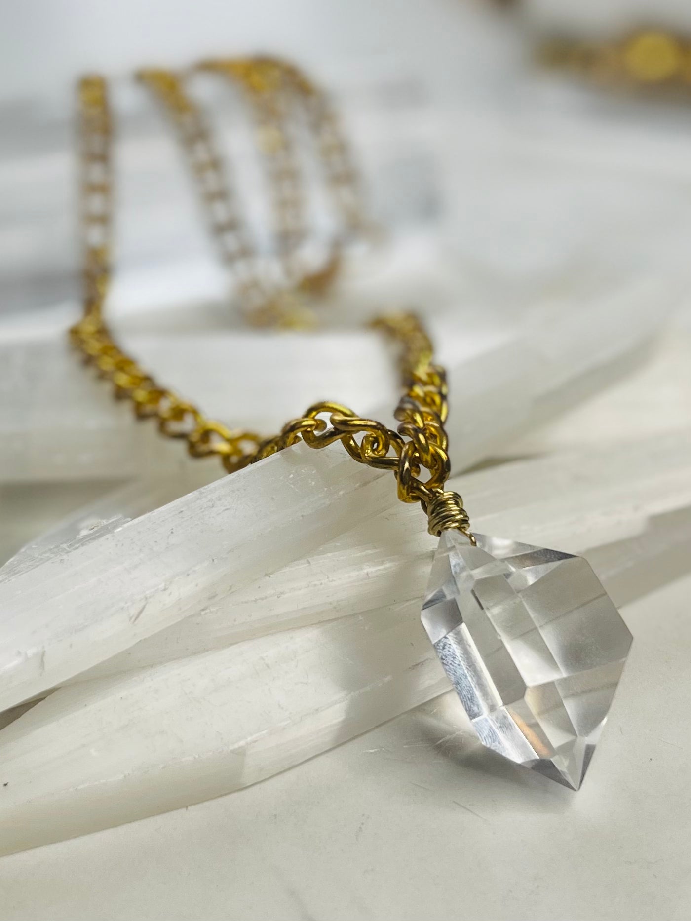Glam Rocks Collection Gem Cut Clear Quartz Crystal Soul Chain