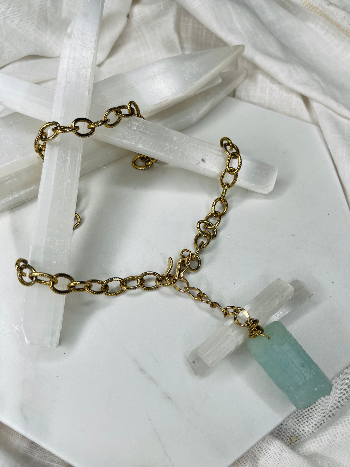 Throat Chakra Raw Aquamarine w Vintage Gold Plated Necklace