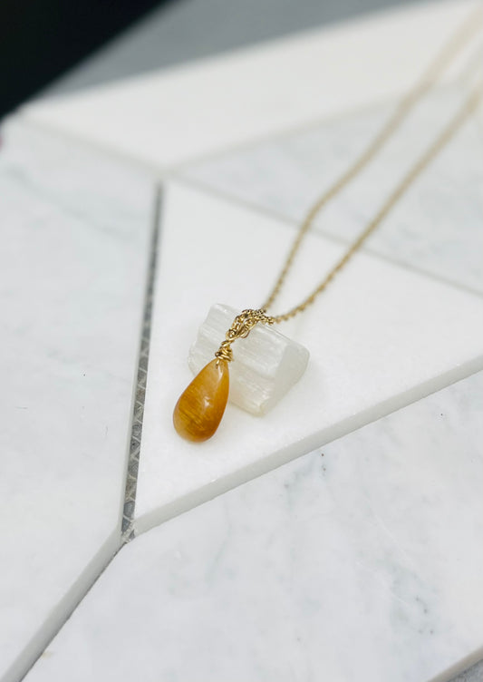Golden Dainty Baby Soul Chain with Rutilated Quartz Crystal